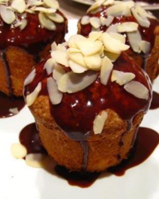 Сливочные пирожные с шоколадом