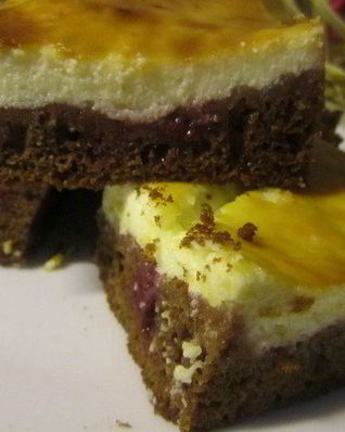 Творожно-малиновый брауни