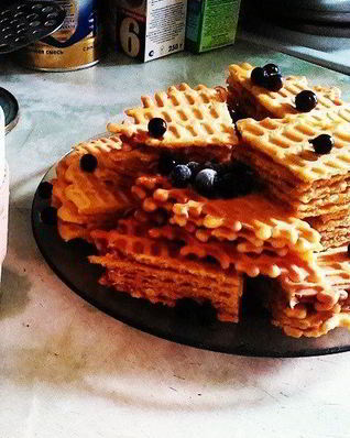 Ванильно-медовое вафельное пирожное