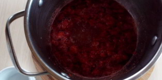 зефирное пирожное с малиновым конфи