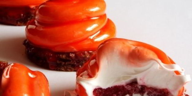 зефирное пирожное с малиновым конфи