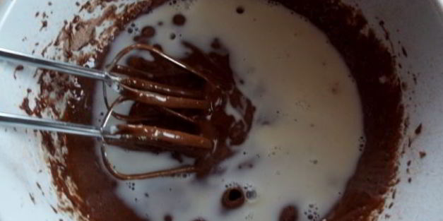 зефирное пирожное с малиновым конфи