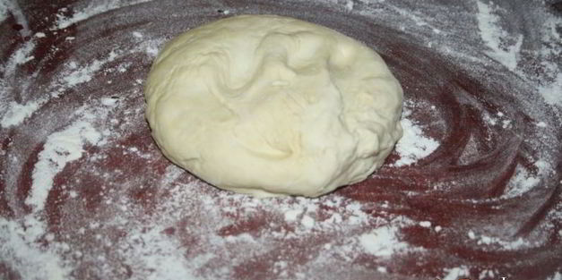 быстропицца с охотничьими колбасками и сулугуни