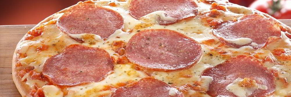 Классическая пицца с колбасой