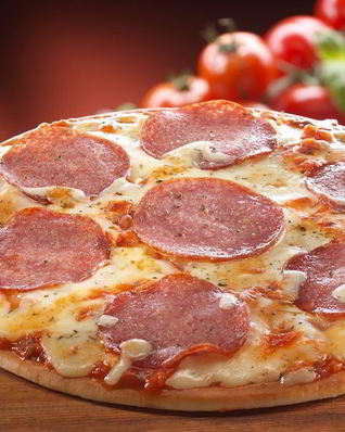 Классическая пицца с колбасой