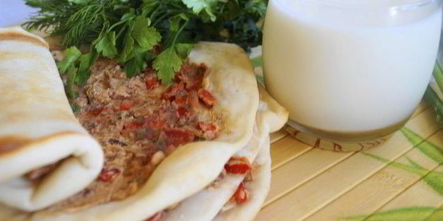 лахмаджун с фасолью