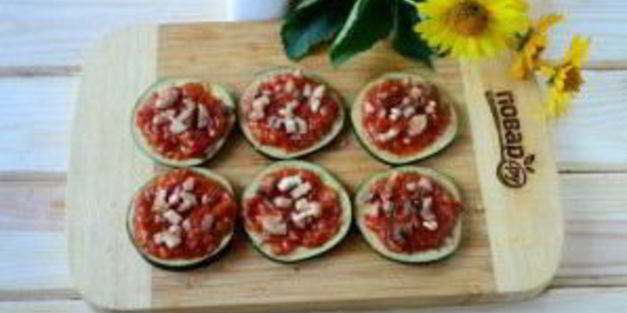 мини-пицца на баклажанах