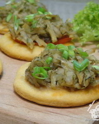 Мини-пиццы с картофельными шапочками