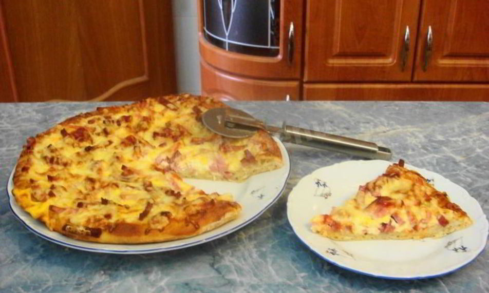 Рецепт оззи-пицца с колбасой и сыром