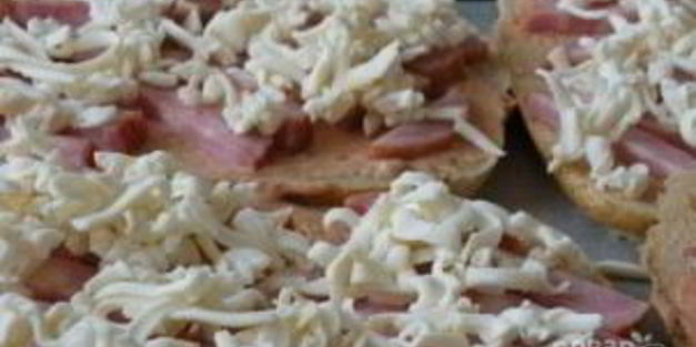 пицца на хлебе