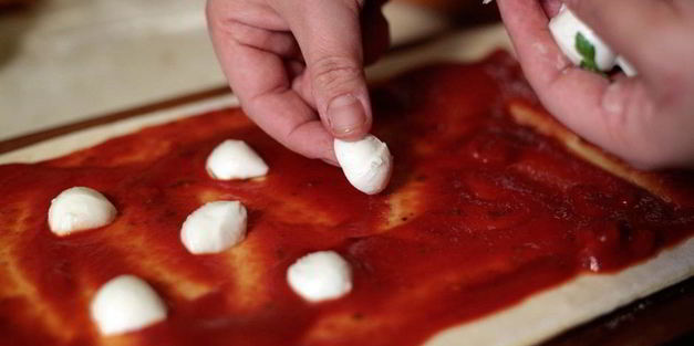 пицца-рулет