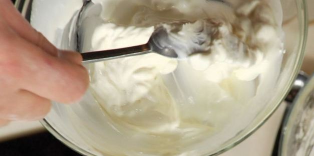 пицца с грушей и сыром горгонзола