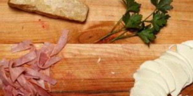 пицца с карамелизованным луком и фенхелем