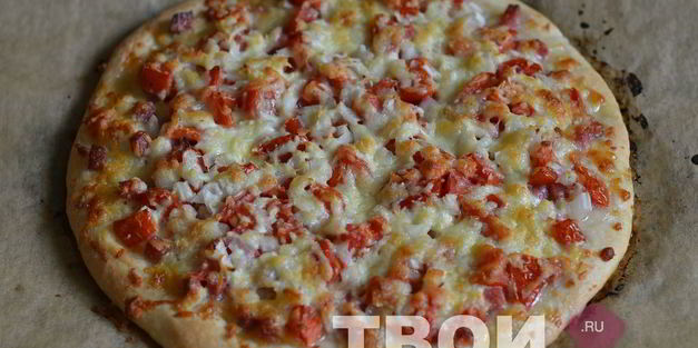 пицца с колбасой