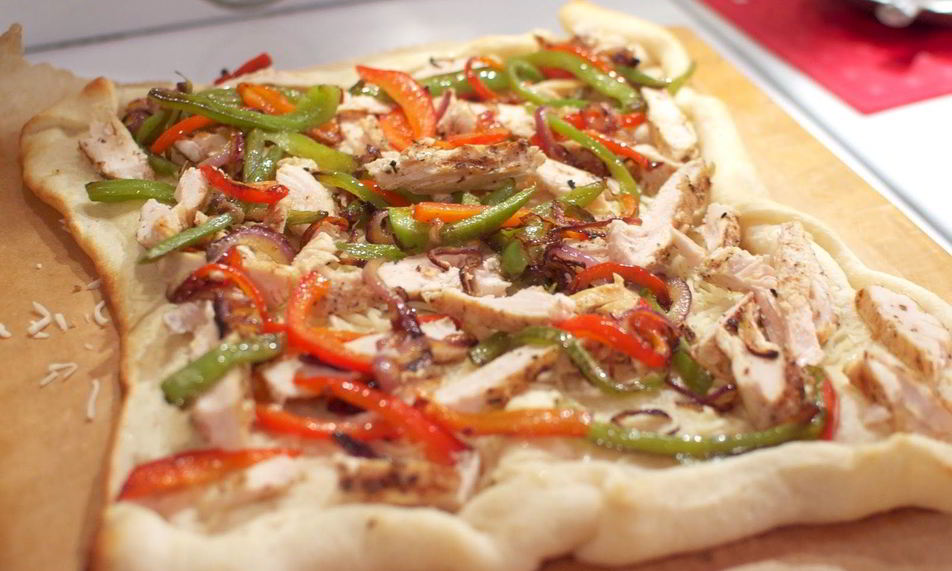 Рецепт пицца с курицей и перцем