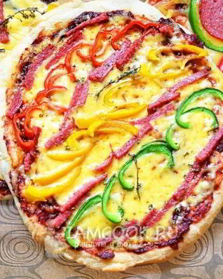 Пицца со сливовым соусом