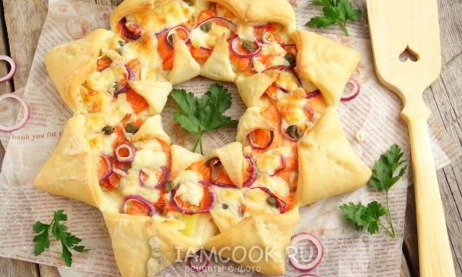 Рецепт пицца солнце с форелью и картофелем