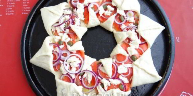 пицца солнце с форелью и картофелем