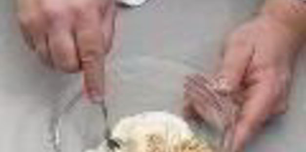 сладкая пицца с ананасами в мультиварке