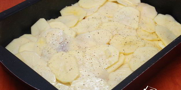 свинина с картофелем под сырной шубой