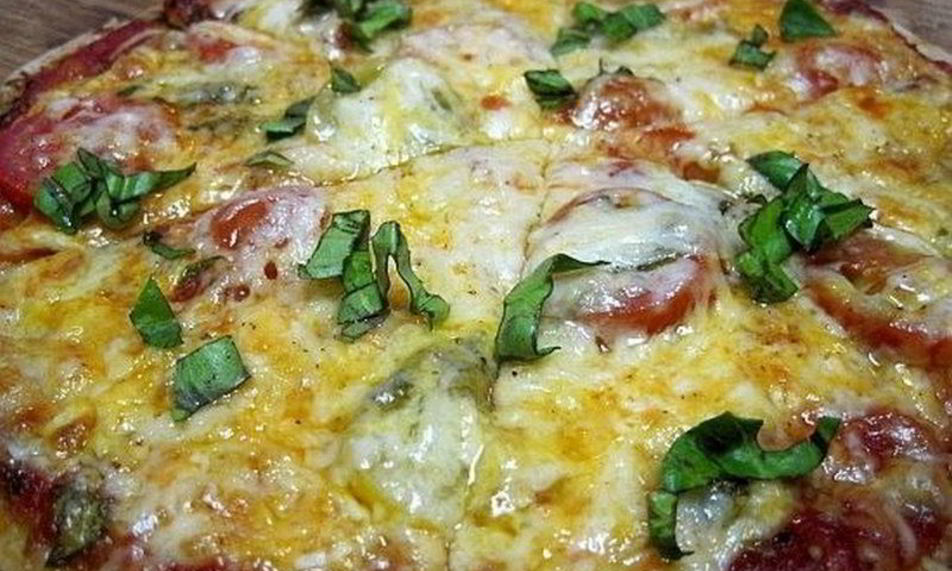 Рецепт вегетарианская пицца с шампиньонами и сыром