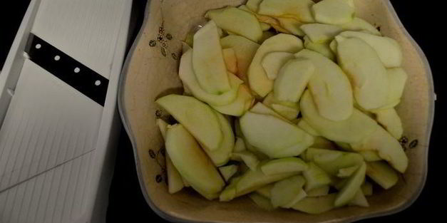 яблочная пицца