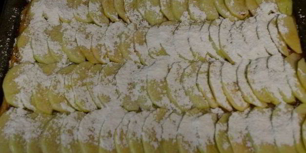 яблочная пицца