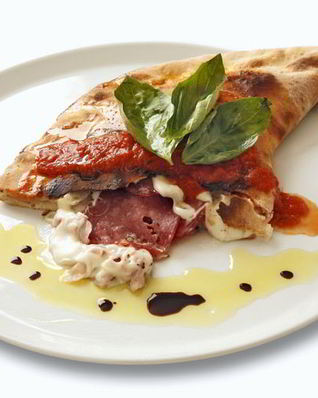 Закрытая пицца кальцоне