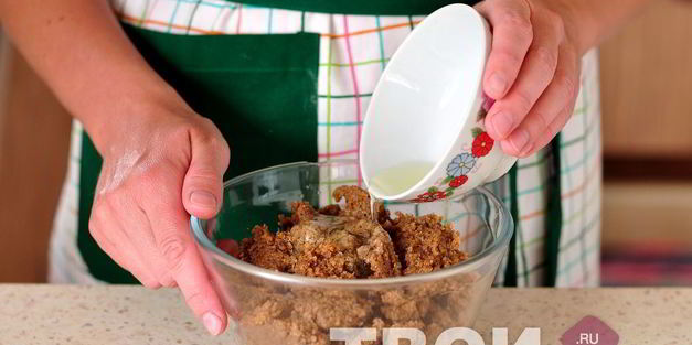 потица, словенский ореховый рулет