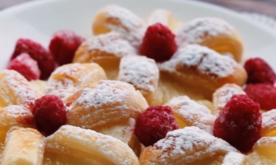 Рецепт простые слойки с ананасами