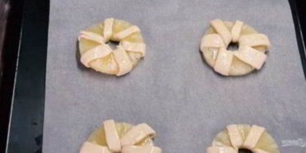 простые слойки с ананасами