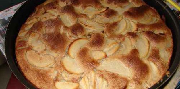 шарлотка яблочная