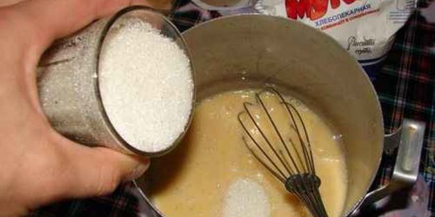 шарлотка яблочная