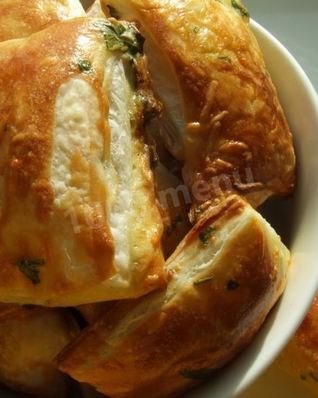 Слойки бульонные с сыром