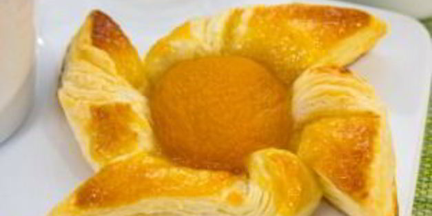 слойки с абрикосами