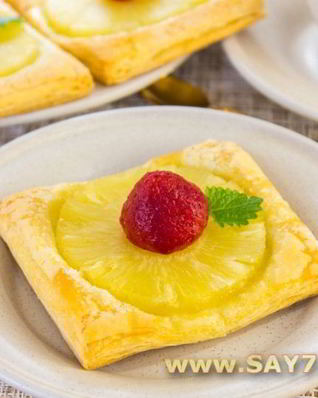 Слойки с ананасами