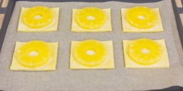 слойки с ананасами