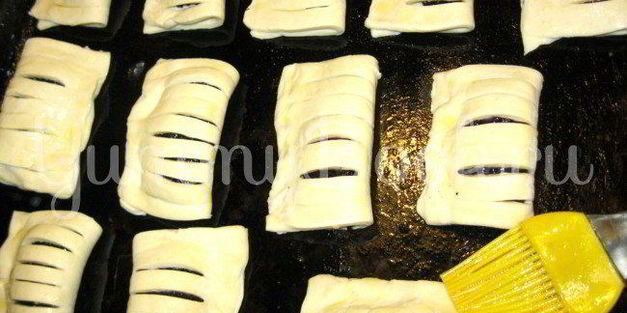 слойки с черникой