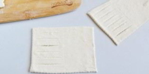 слойки с клубникой