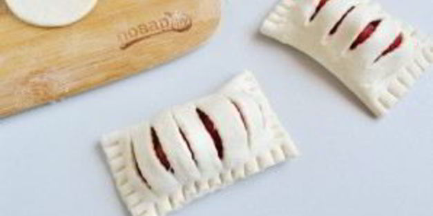 слойки с клубникой