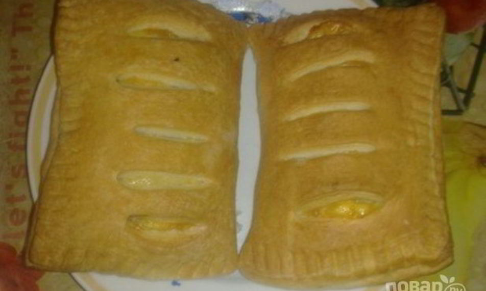 Рецепт слойки с колбасой