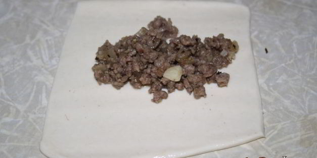 слойки с мясной начинкой