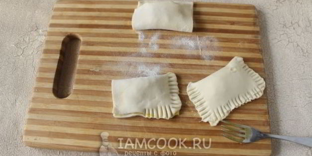 слойки с орехами