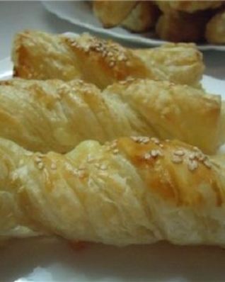 Слойки с сыром