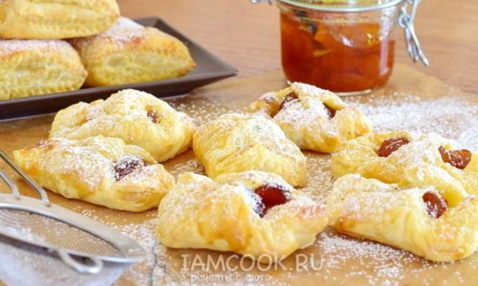 Рецепт слойки с вареньем из слоеного теста