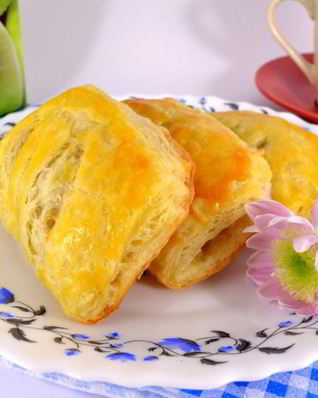 Слойки с яблочным вареньем