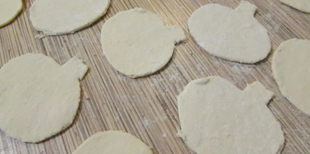 слойки с яблоками