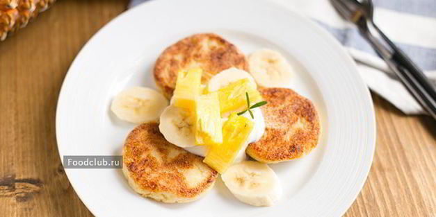 банановые сырники с ананасами