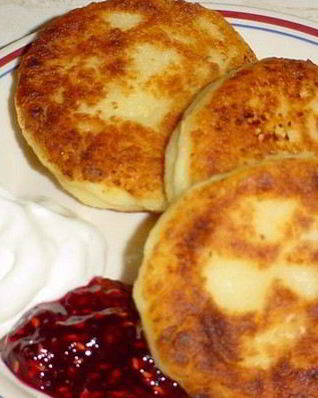 Простые сырники из творога с манкой в духовке