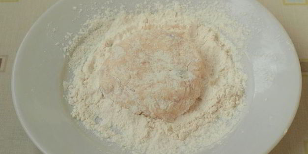 сырники с черной смородиной